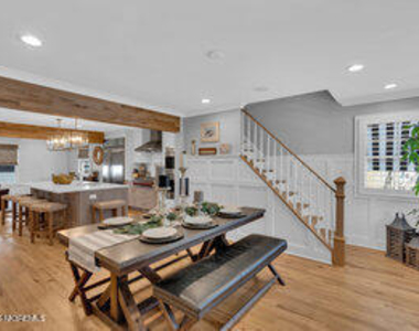 111 Sanborn Avenue - Photo Thumbnail 8