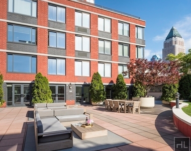 West 55th Street - Photo Thumbnail 2