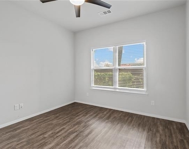 818 Rose Street - Photo Thumbnail 12