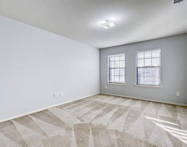 5832 Arena Circle - Photo Thumbnail 9