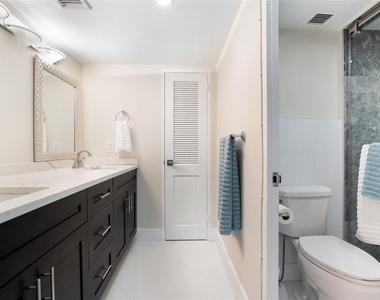 3430 Galt Ocean Drive - Photo Thumbnail 29