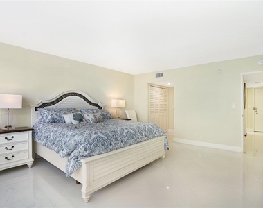 3430 Galt Ocean Drive - Photo Thumbnail 26