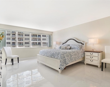 3430 Galt Ocean Drive - Photo Thumbnail 24