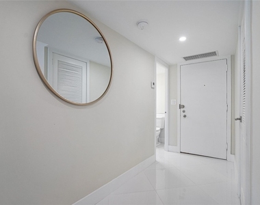 3430 Galt Ocean Drive - Photo Thumbnail 32