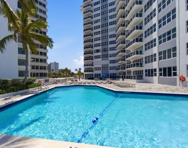 3700 Galt Ocean Drive - Photo Thumbnail 20