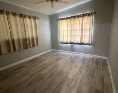400 E Prima Vista Boulevard - Photo Thumbnail 7