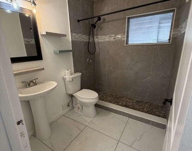 400 E Prima Vista Boulevard - Photo Thumbnail 8