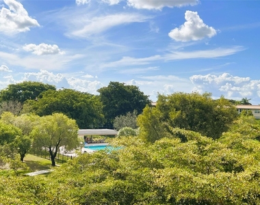 1605 Abaco Drive - Photo Thumbnail 3