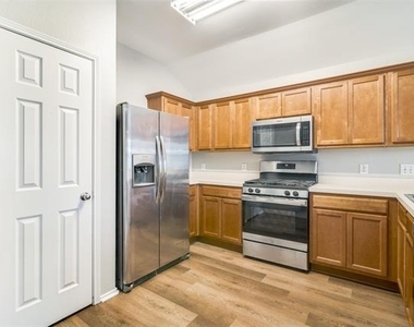 3690 Chestnut Trail - Photo Thumbnail 8
