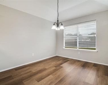 3690 Chestnut Trail - Photo Thumbnail 17