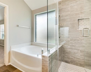 3690 Chestnut Trail - Photo Thumbnail 15