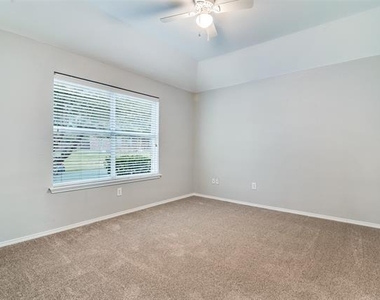 3690 Chestnut Trail - Photo Thumbnail 3