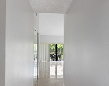 2067 Sw 15th Street - Photo Thumbnail 18