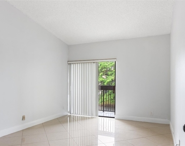 2067 Sw 15th Street - Photo Thumbnail 10