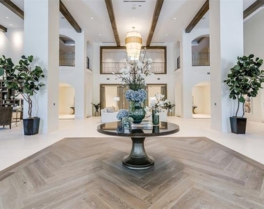 2800 Lakeside Parkway - Photo Thumbnail 3