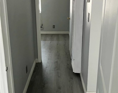 1194 W 39th Street - Photo Thumbnail 1