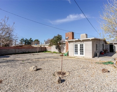 1432 W Avenue H15 - Photo Thumbnail 14