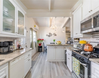1432 W Avenue H15 - Photo Thumbnail 9