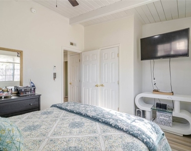 1432 W Avenue H15 - Photo Thumbnail 11