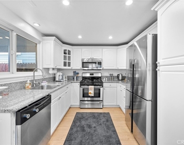 602 Marguerite - Photo Thumbnail 10