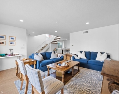 602 Marguerite - Photo Thumbnail 1