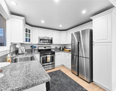 602 Marguerite - Photo Thumbnail 11