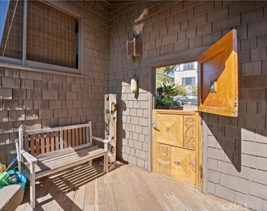 1911 Ocean Way - Photo Thumbnail 4