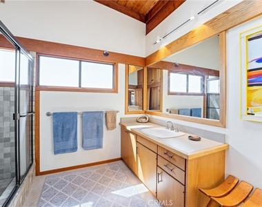 1911 Ocean Way - Photo Thumbnail 24
