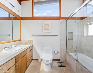 1911 Ocean Way - Photo Thumbnail 23