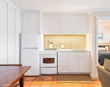 1911 Ocean Way - Photo Thumbnail 30