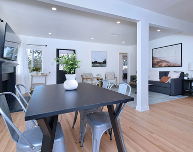 6167 Costello Avenue - Photo Thumbnail 17