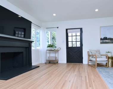 6167 Costello Avenue - Photo Thumbnail 8