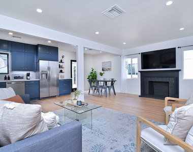 6167 Costello Avenue - Photo Thumbnail 14