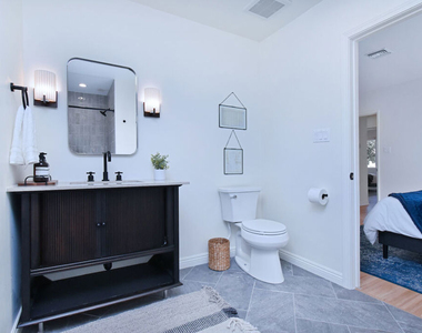 6167 Costello Avenue - Photo Thumbnail 33