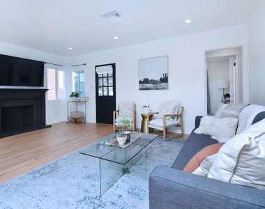 6167 Costello Avenue - Photo Thumbnail 11