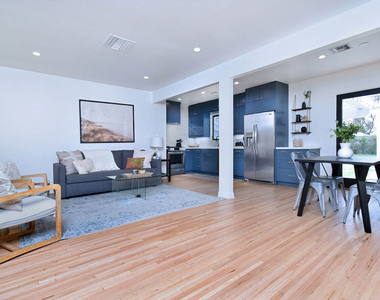 6167 Costello Avenue - Photo Thumbnail 15