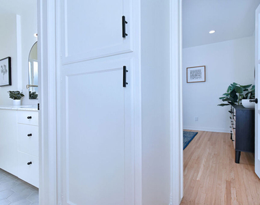 6167 Costello Avenue - Photo Thumbnail 24