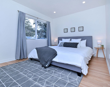 6167 Costello Avenue - Photo Thumbnail 28