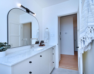 6167 Costello Avenue - Photo Thumbnail 26