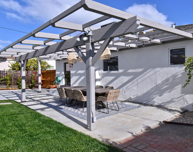 6167 Costello Avenue - Photo Thumbnail 40