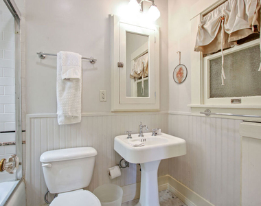 617 N Plymouth Boulevard - Photo Thumbnail 7