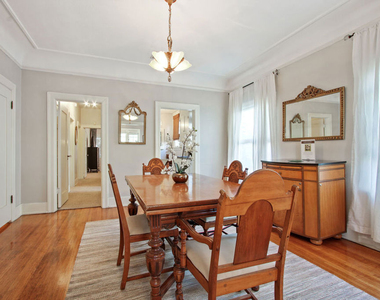 617 N Plymouth Boulevard - Photo Thumbnail 3