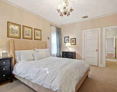 617 N Plymouth Boulevard - Photo Thumbnail 6