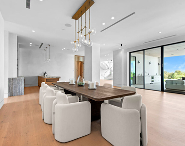 5340 Whitman - Photo Thumbnail 9