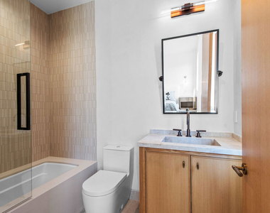 5340 Whitman - Photo Thumbnail 31
