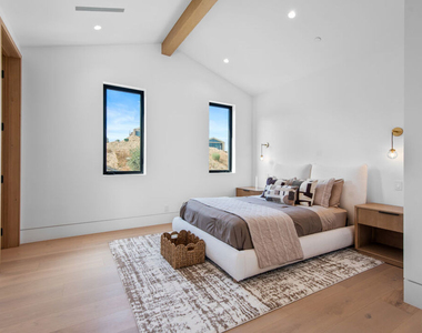 5340 Whitman - Photo Thumbnail 30