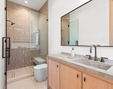 5340 Whitman - Photo Thumbnail 18