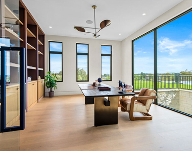 5340 Whitman - Photo Thumbnail 17