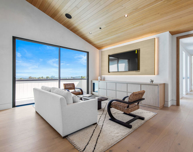 5340 Whitman - Photo Thumbnail 29