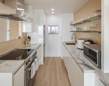 10501 Wilshire Boulevard - Photo Thumbnail 9